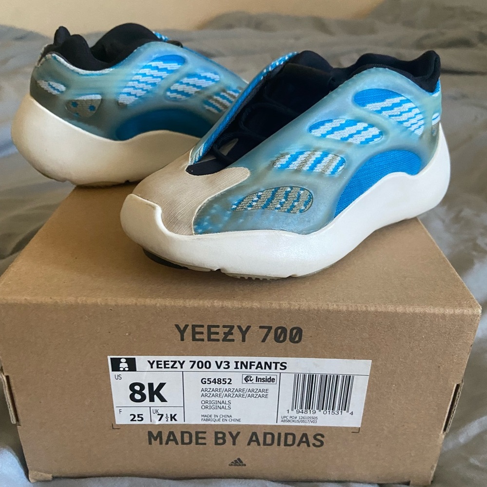 YEEZY 700 V3 INFANT 8K